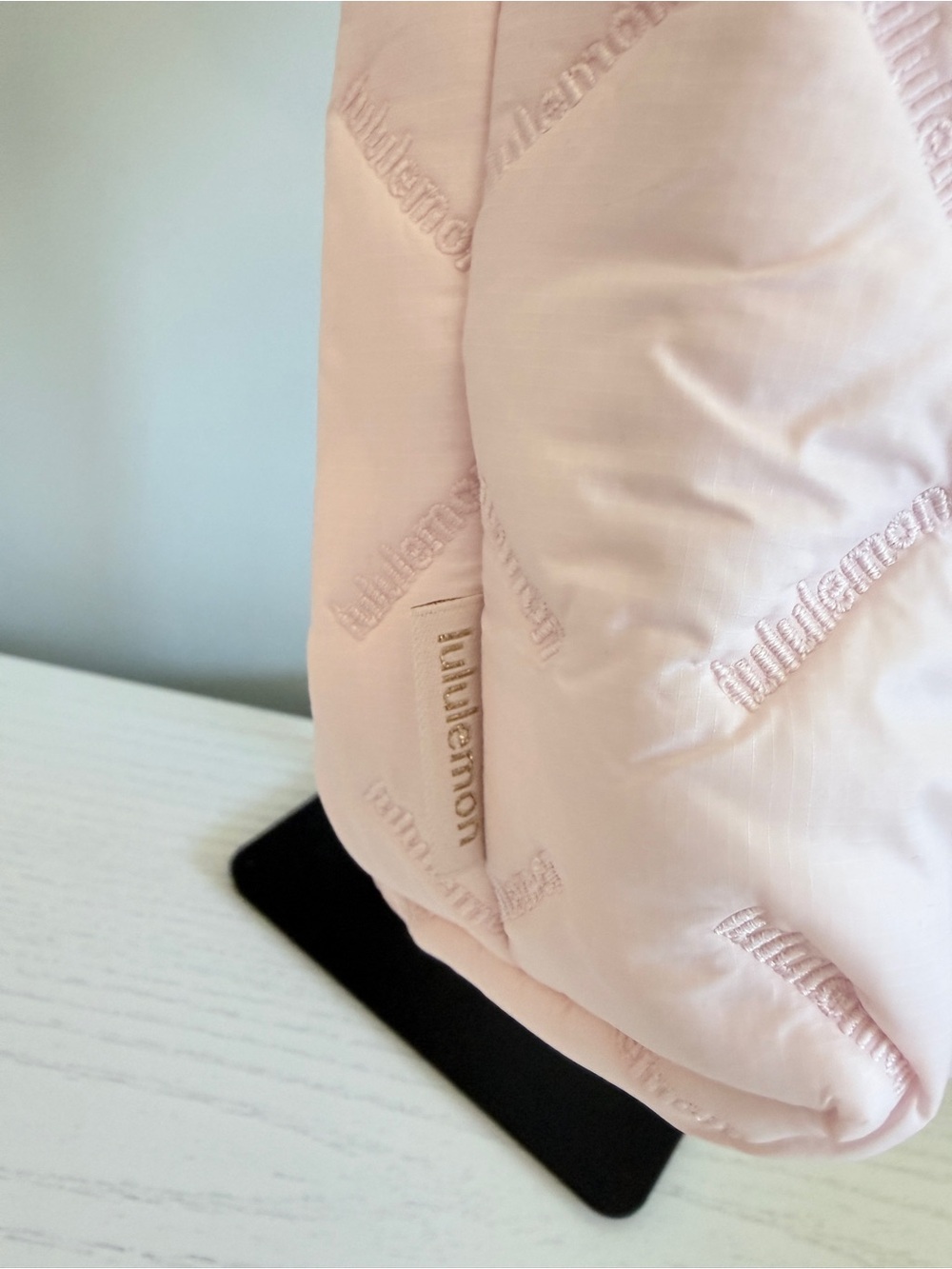 Lululemon Quilty Pleasures Phone Crossbody Purse - Picture 8 of 14